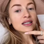 Une critique des « visages figés » des femmes à Zurich