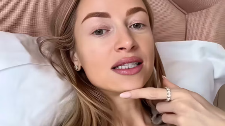 Une critique des « visages figés » des femmes à Zurich