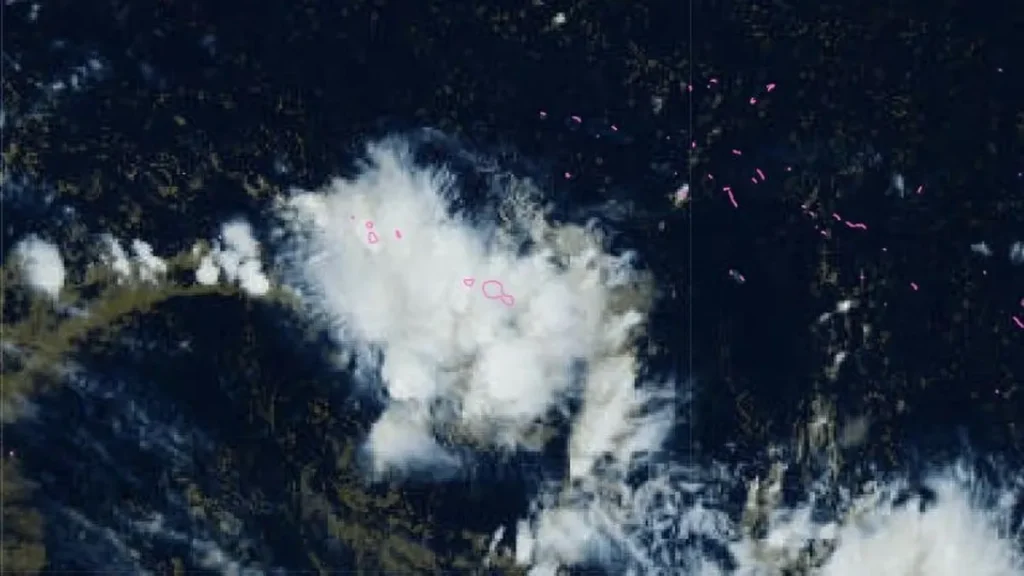 Vigilance jaune pour orages : l'archipel de la Société et les Tuamotu concernés