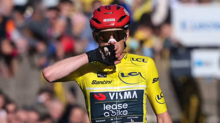 Vingegaard remporte Paris-Nice en solitaire et prend le large au classement général