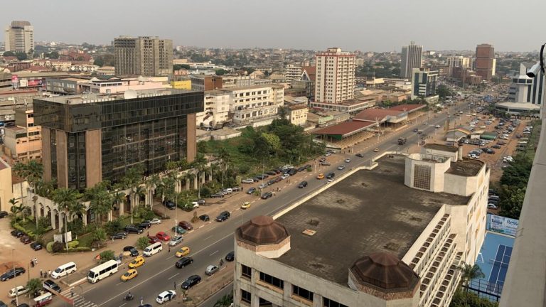 Cameroun : les chefs de village habilités à délivrer des titres fonciers provisoires, une réforme controversée