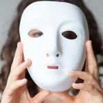 « Syndrome de l'imposteur : ressentez-vous l'impression de tromper les autres sur vos qualités ? »