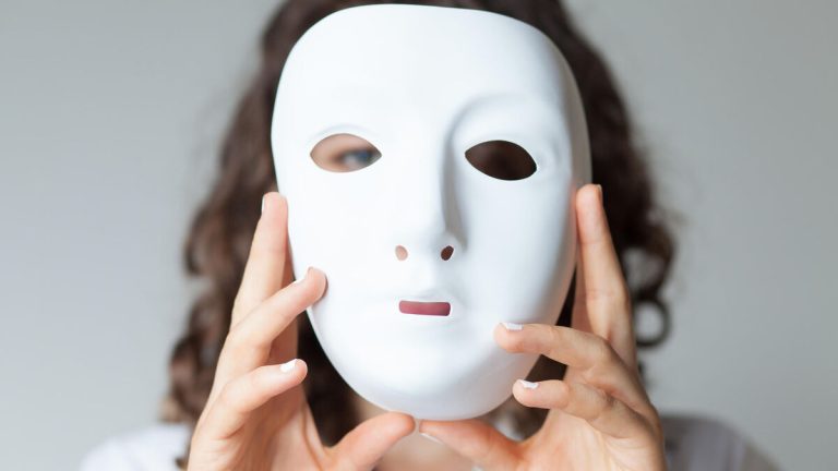 « Syndrome de l'imposteur : ressentez-vous l'impression de tromper les autres sur vos qualités ? »