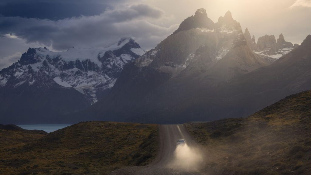 Découvrez la Patagonie : sommets enneigés, lac cristallin et forêt luxuriante au Chili