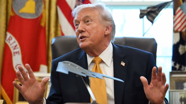 Le chef du contre-terrorisme démissionne, accusant Trump d'avoir été manipulé par Israël en Iran