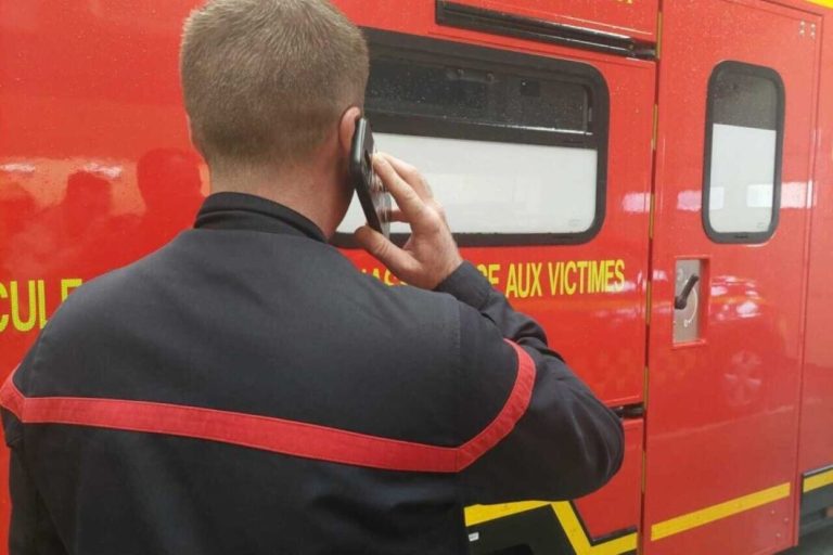 Val-d'Oise : une voiture enfonce la clôture et menace de s'écraser sur un collège, son conducteur en fuite