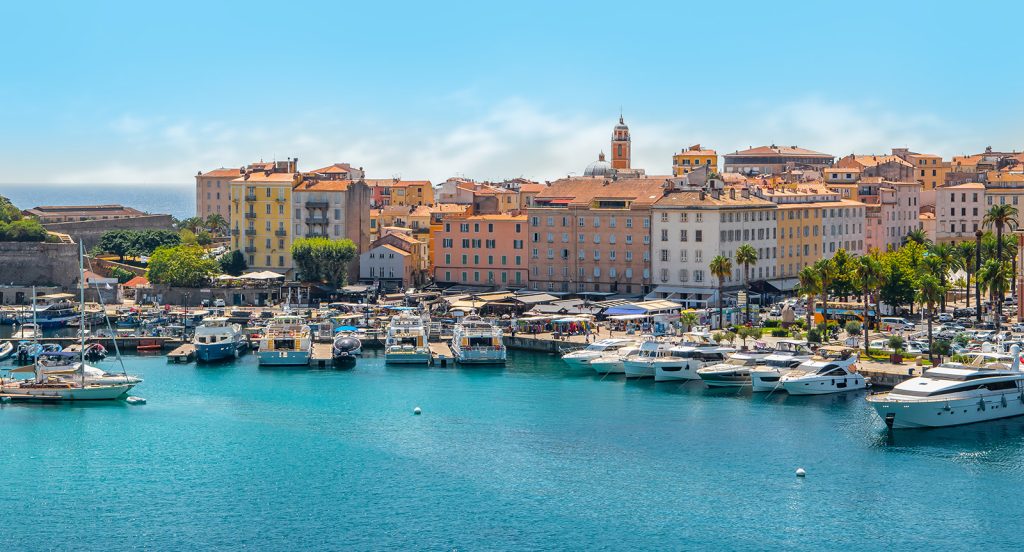 Découvrez 3 sites emblématiques à visiter absolument à Ajaccio
