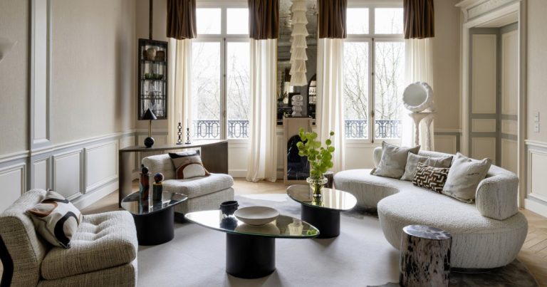 À deux pas de la tour Eiffel et du musée d'Orsay, un haussmannien de 160 m² à vendre