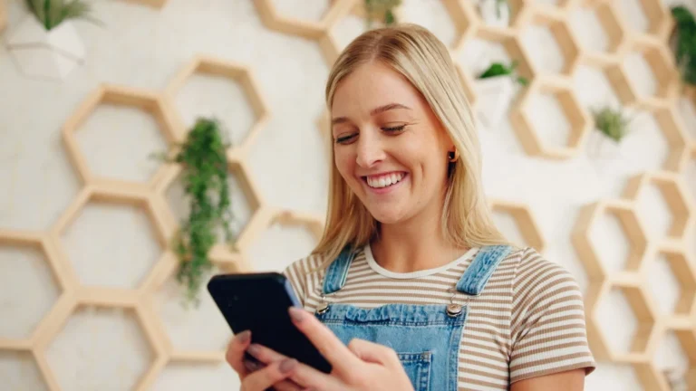 Deblock propose un compte courant à 4 % : une offre surprenante à découvrir