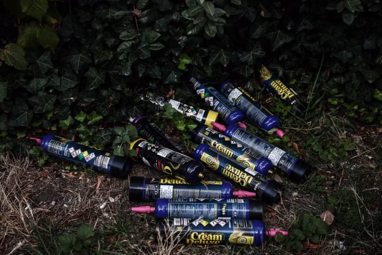 Les bonbonnes de protoxyde d’azote causent des pertes de 35 millions d’euros dans les incinérateurs