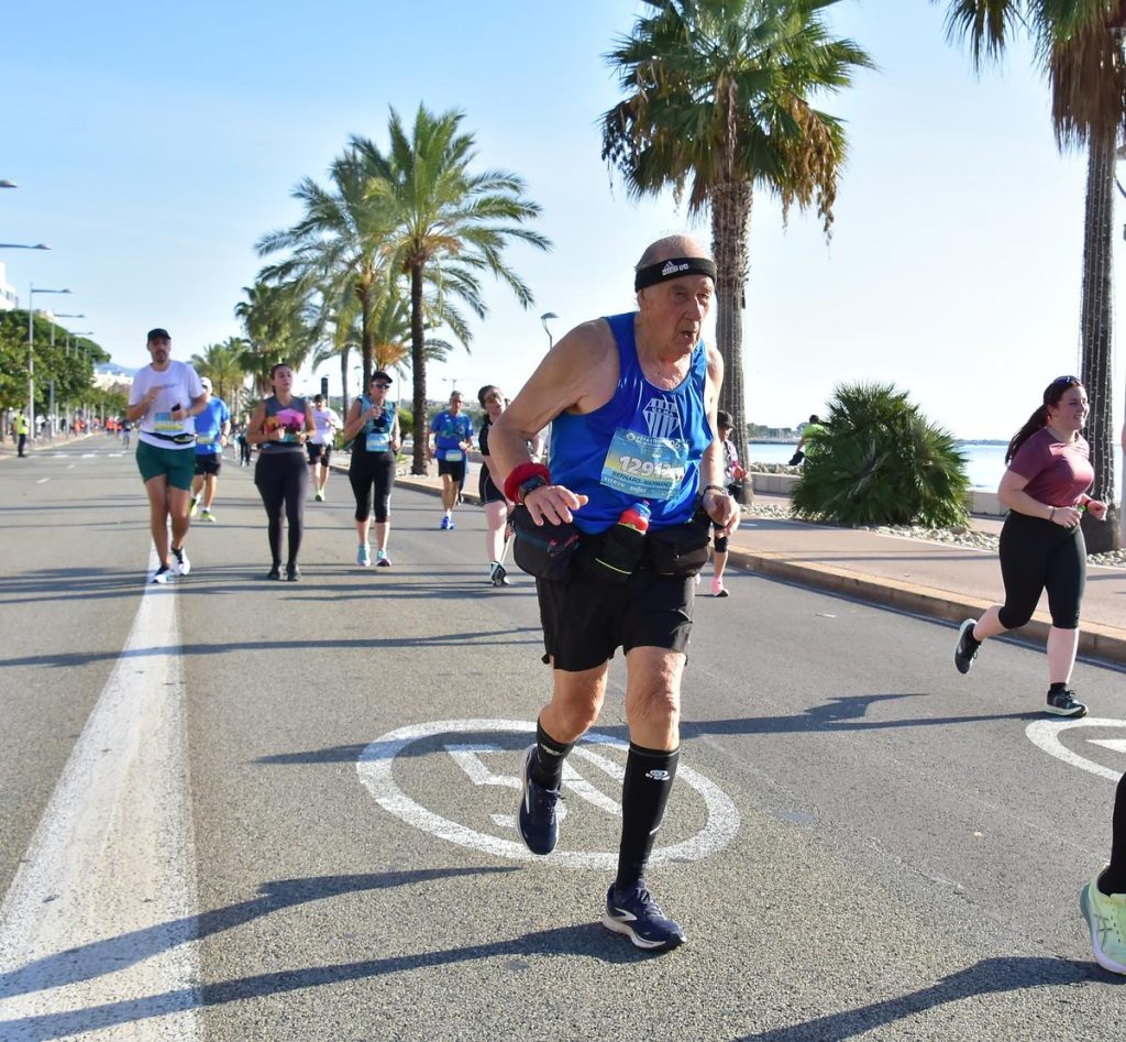 « Vidéo. À 80 ans, il continue de courir des semi-marathons : « La course, c’est la liberté » »