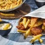 Le fish and chips, plat emblématique de la cuisine populaire britannique