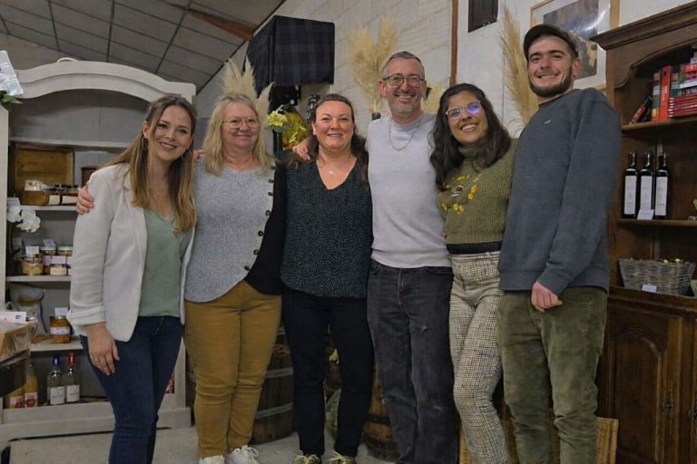 Les Banquets des Copains en Gironde : repas festifs au château pour manger local et s'amuser