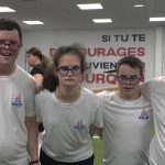 Quatre jeunes atteints de trisomie 21 gravissent un sommet et le nomment Pic 21