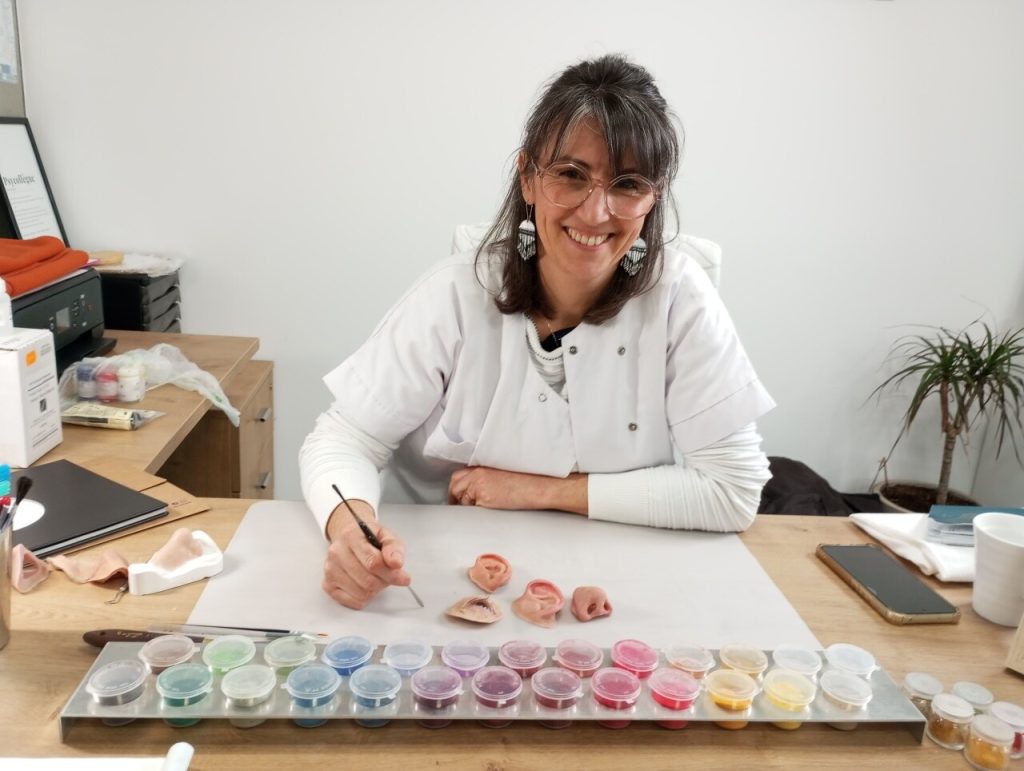 Bretagne. Sara Raymond reconstruit les visages abîmés par la maladie ou un accident