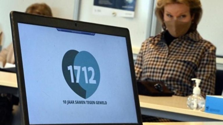 Record d'appels à la ligne d'assistance 1712 pour victimes de violences en 2025 - RTBF Actus