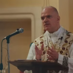 Le Vatican demande à la Fraternité Saint-Pie X de suspendre l'ordination d'évêques.