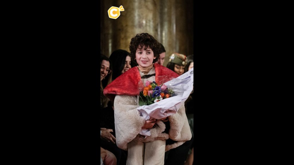 Un garçon de 10 ans dévoile sa collection lors de la Fashion Week