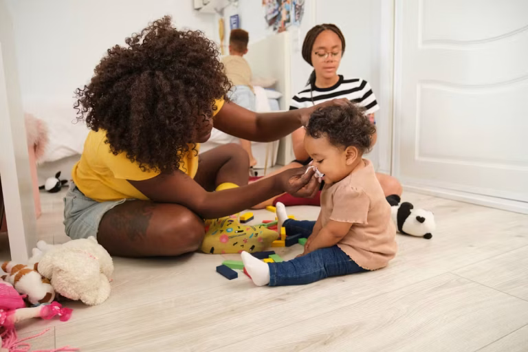 Crèche et immunité : une étude révèle pourquoi les enfants tombent souvent malades