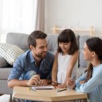 Découvrez le jeu sans écran inspiré des Secrets du Grenier - RTBF Actus