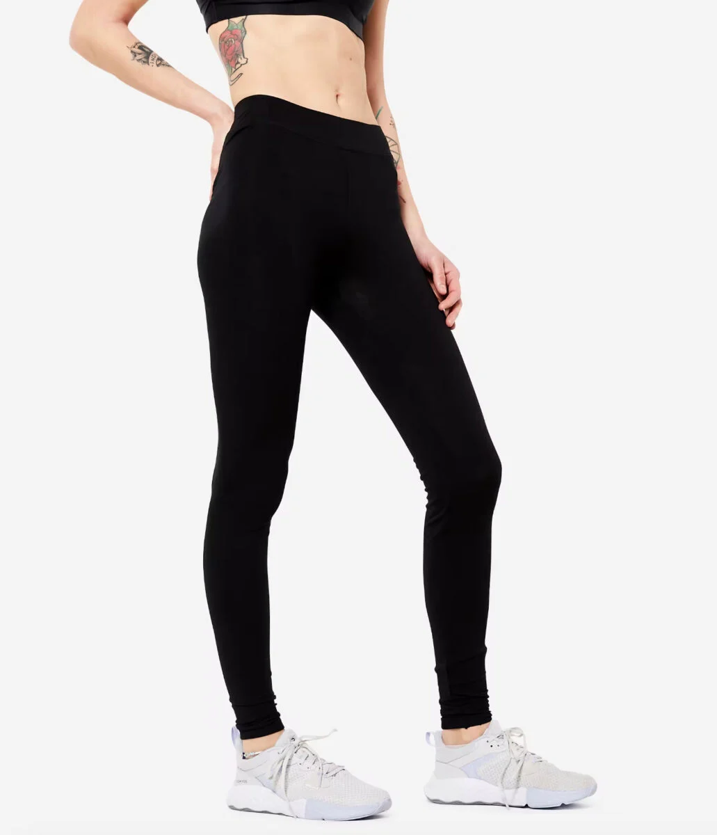 Decathlon frappe fort avec ce legging gainant à moins de 15 euros qui sublime toutes les morphologies