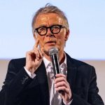 Franck Dubosc ému aux larmes en évoquant son père dans Les Rencontres du Papotin