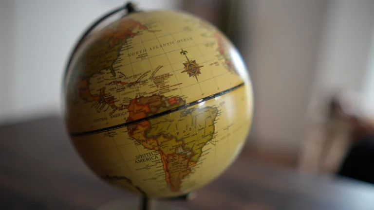 Déterminer la forme de la Terre : enjeux scientifiques et politiques entre France et Royaume-Uni