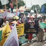 Indonésie, Népal, Pérou, Madagascar : le drapeau pirate de « One Piece » et les révoltes de la Gen Z