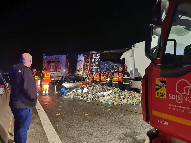 Accident sur l'A1 entre Lille et Paris : deux poids lourds percutés, circulation interrompue.