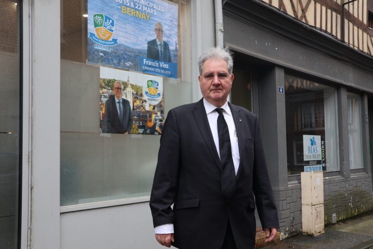 Municipales à Bernay : l'ancien taxi David Siemiaszko veut aider à créer « un électrochoc »