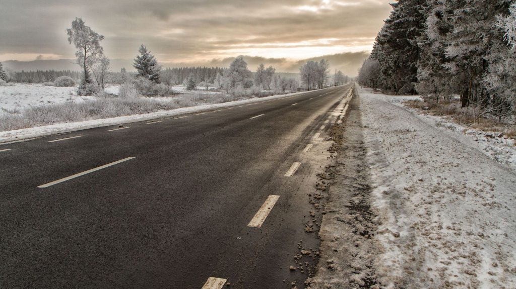 Mauvais temps : activation du 1722 pour les urgences - RTBF Actus