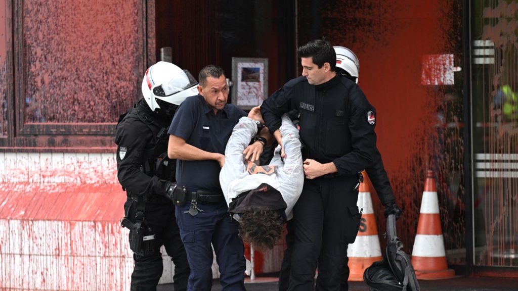 Défense de l'environnement : la justice peine à suivre les enjeux écologiques