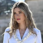 Cette veste inspirée des uniformes militaires remplace le blazer au printemps 2026