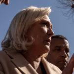 Au RN, la ligne « ni droite ni gauche » de Marine Le Pen contestée par Jordan Bardella aux municipales