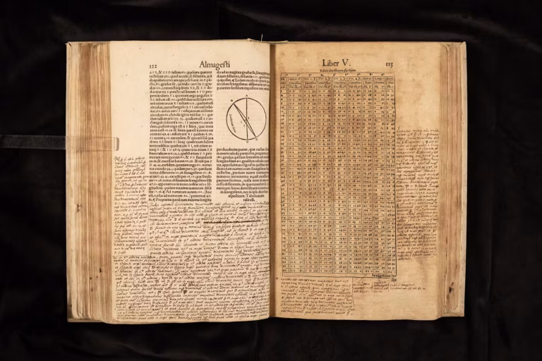 Découverte d'annotations de Galilée sur le traité d'astronomie de Ptolémée