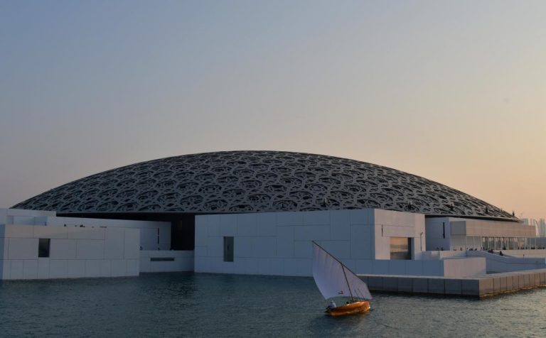 Questions en France sur la sécurité des œuvres prêtées au Louvre Abou Dhabi