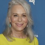 Jane Kaczmarek, la mère de Malcolm, épouse son amour de lycée 50 ans après leur première rencontre