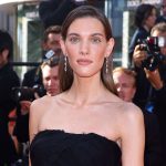 Charlotte Cardin répond aux critiques sur son physique : « On m’a toujours dit que j’étais anorexique »