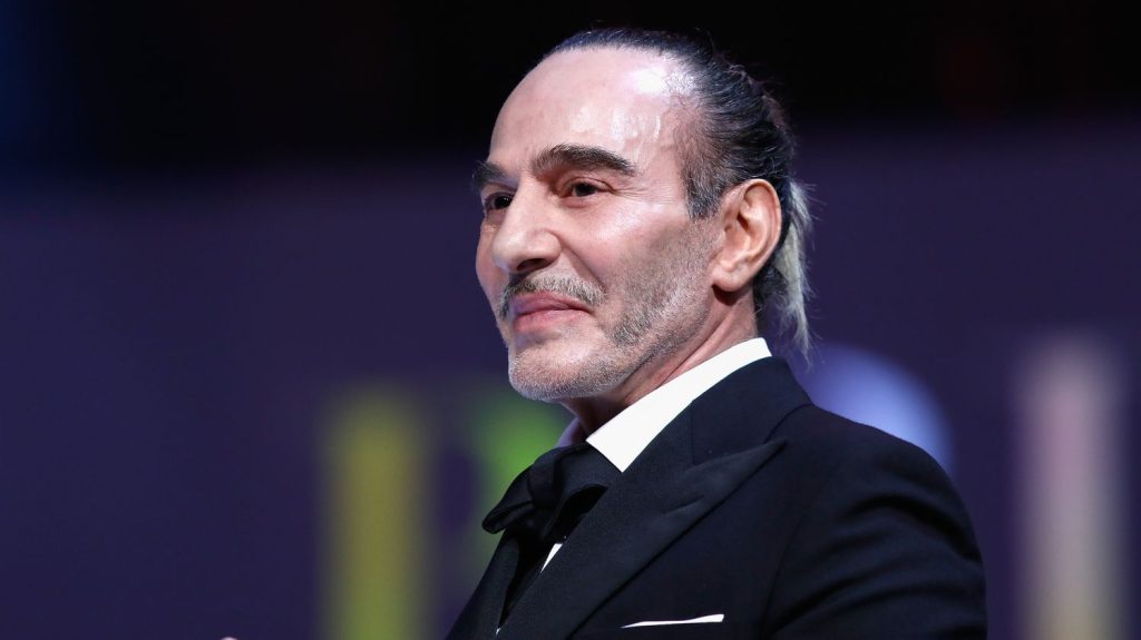 Zara et John Galliano s'associent pour un partenariat de deux ans dans la mode.