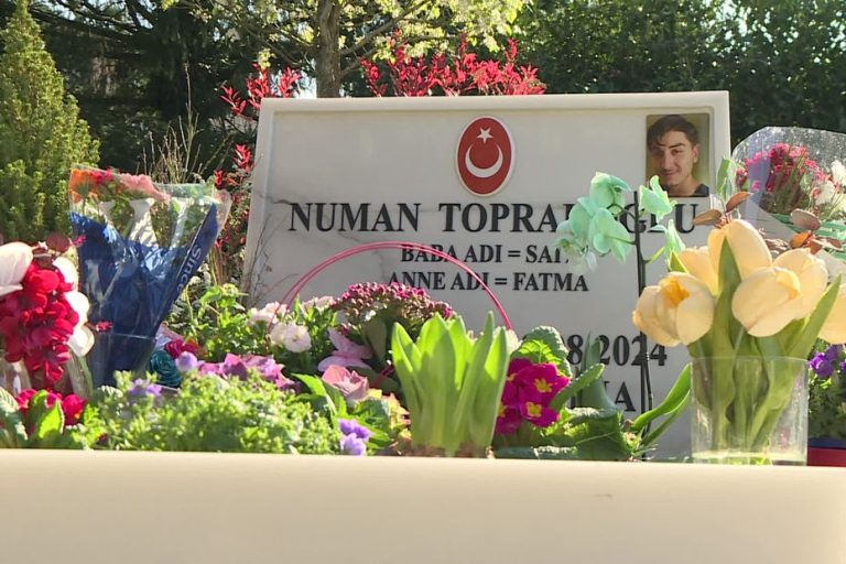 La tombe du jeune Numan, tué en sortie de discothèque, profanée à Mâcon : "la première chose que j'ai faite, c'est pleurer"