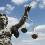 Meurtre d’Olivio Gomes : le policier accusé plaide la légitime défense au tribunal