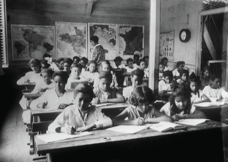 19 mars 1946 : Aimé Césaire et la départementalisation des Outre-Mer, entre espoir et désillusion