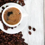 Café après 50 ans : les risques réels à connaître pour votre santé