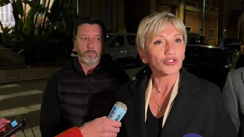 15 mars 2026, Menton (Alpes-Maritimes) : Sandra Paire propose une large union pour préparer le 2nd tour.