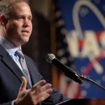 Ancien dirigeant de la NASA propose au Congrès de réguler SpaceX