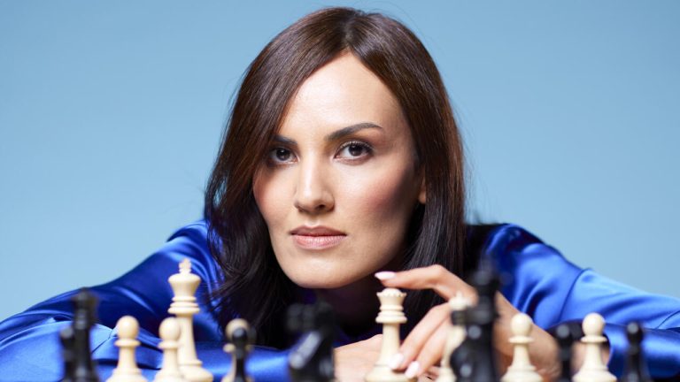 Mitra Hejazipour : 'En sol majeur' sur l'échiquier de l'Iran révolutionnaire