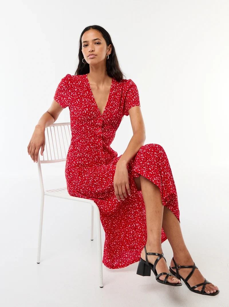 Kiabi frappe fort avec cette robe à moins de 20 euros qui s’impose déjà comme la pièce la plus désirable du printemps 2026