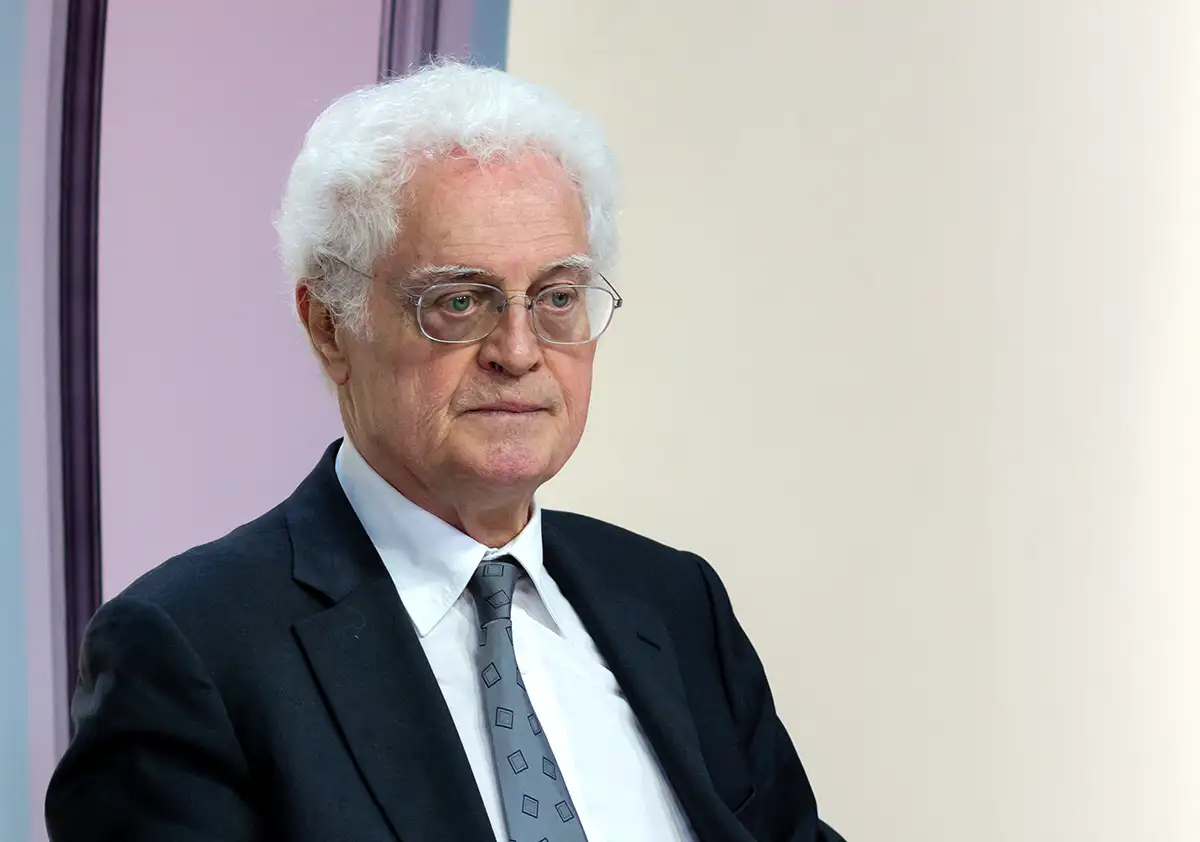 Carole Delga rend hommage à Lionel Jospin lors d'une cérémonie officielle