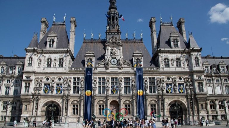 Municipales 2026 : fusions, alliances et désistements déterminent le second tour à Paris, Lyon et Marseille