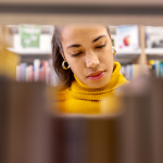 Dix ans après, l'autrice de BD revisitée par 140 000 abonnés Instagram célèbre son premier ouvrage